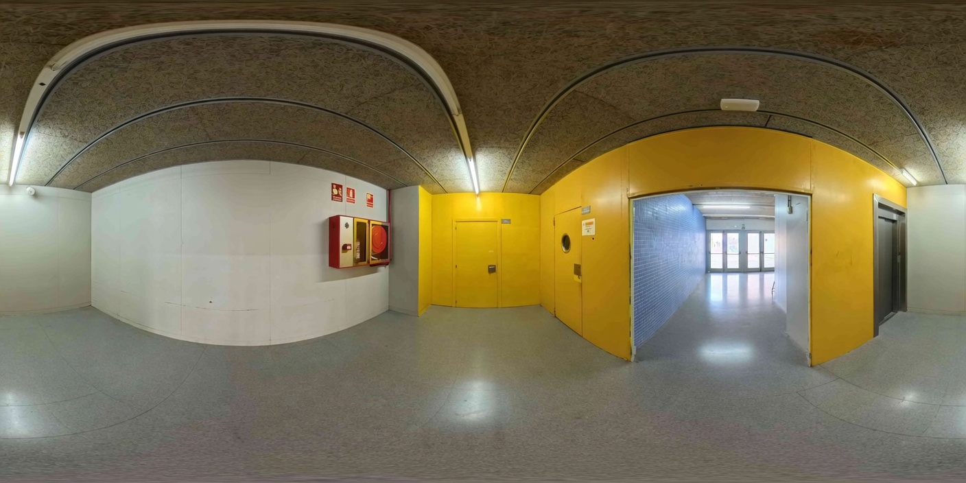 Panoràmica 1 - Entrada i passadís principal