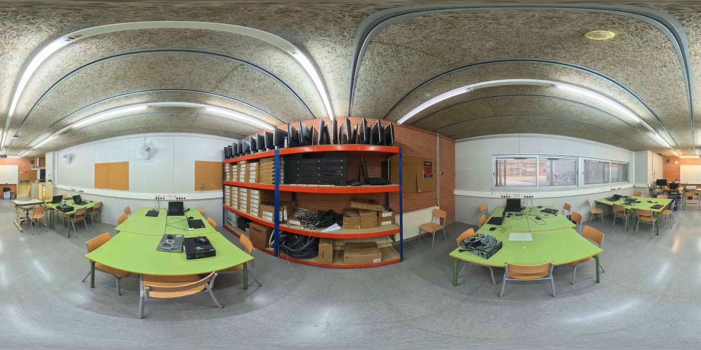 Panoràmica 5 - Magatzem i racks